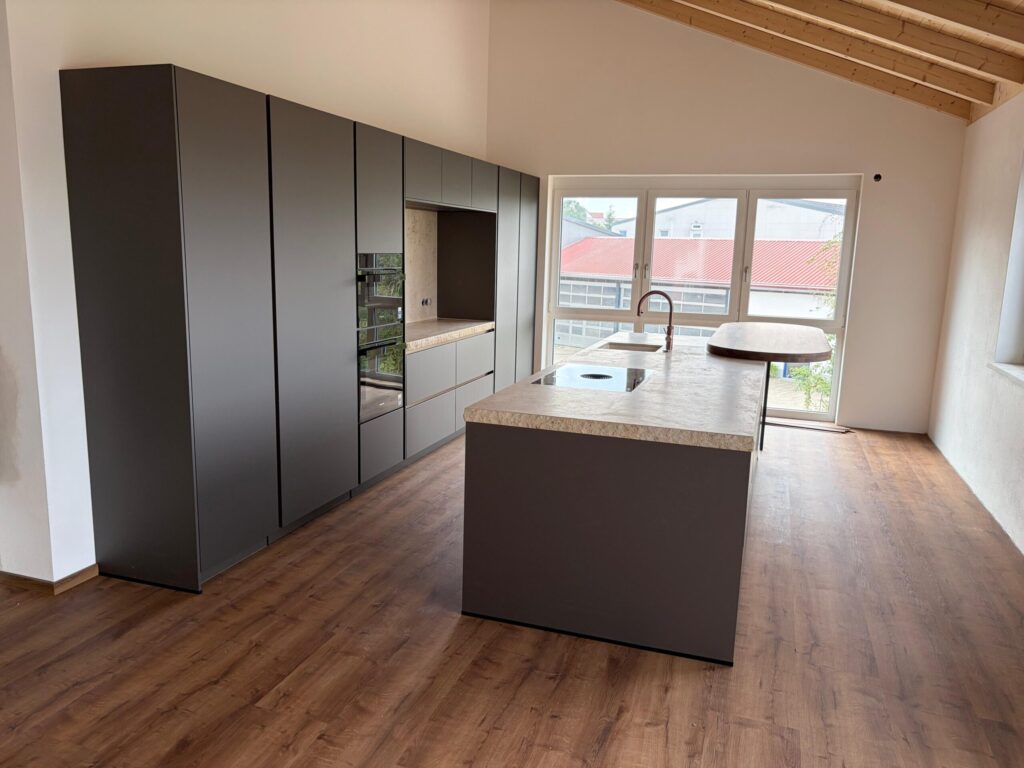 Schwarze Designküche